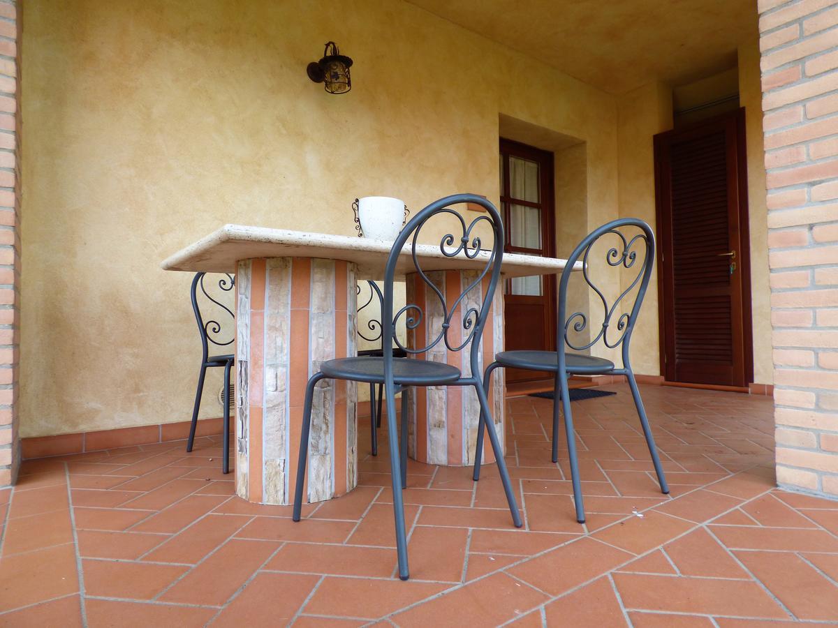 Agriturismo Montemari Villa Palaia Eksteriør bilde