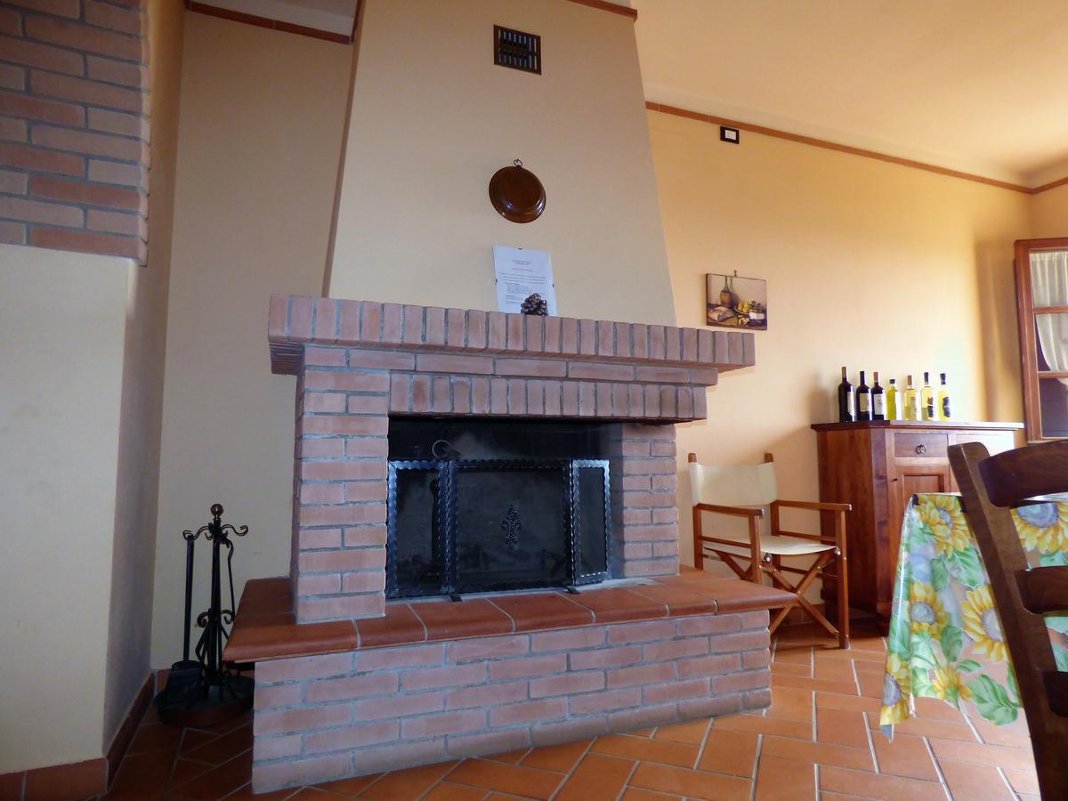 Agriturismo Montemari Villa Palaia Eksteriør bilde